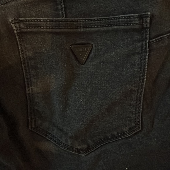 Black women’s Guess jeans - Picture 5 of 5